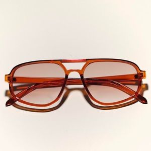 brown-orange frame aviator sunglasses with tinted lens